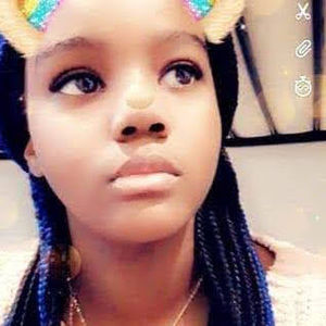 Meet your Posher, Iyonna